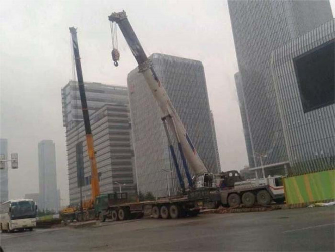 宜都市“自动找平”—— 吊车的 “平地神器” 技术